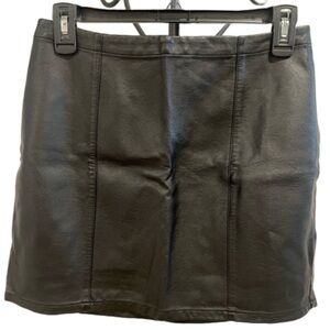 Forever 21 black faux leather mini skirt - sz M